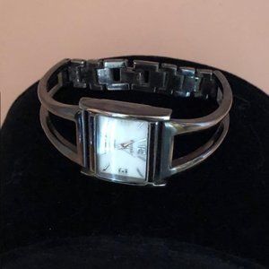 Varsales Quartz Double Band Bracelet Watch